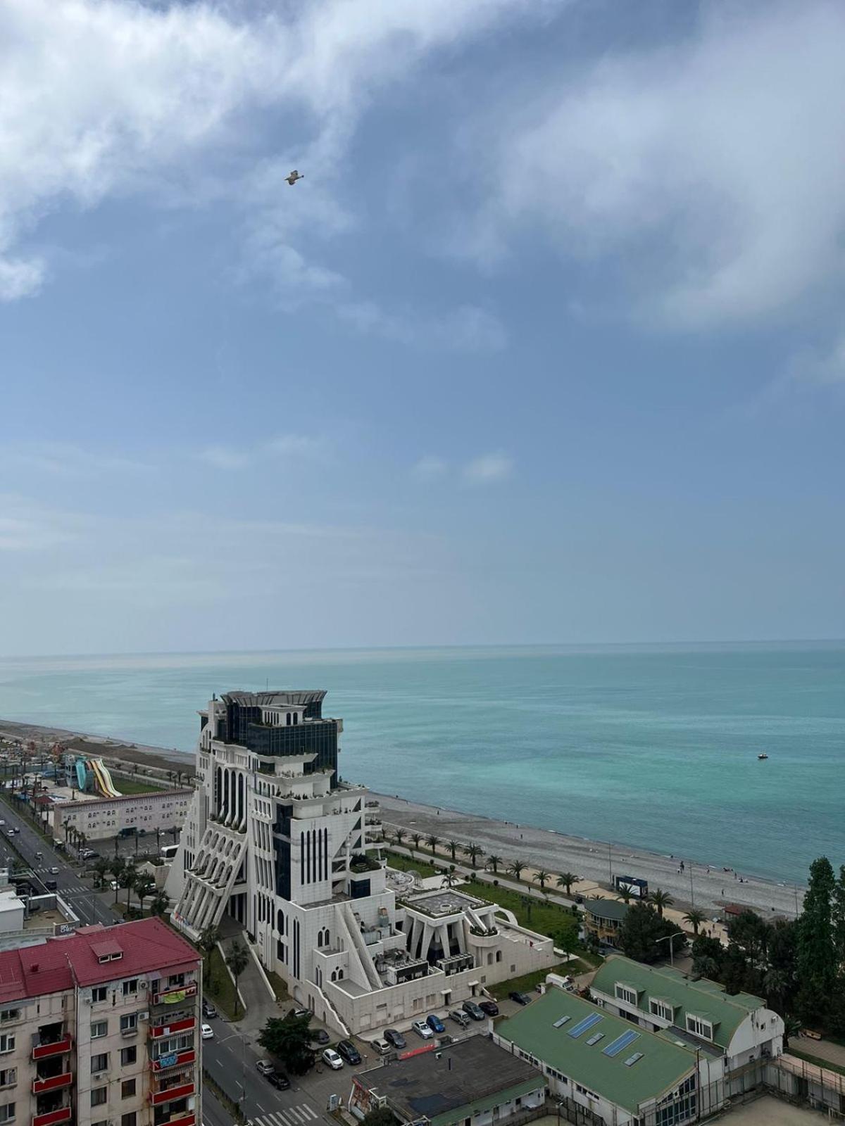Holiday Premium Apartments Batumi Ngoại thất bức ảnh