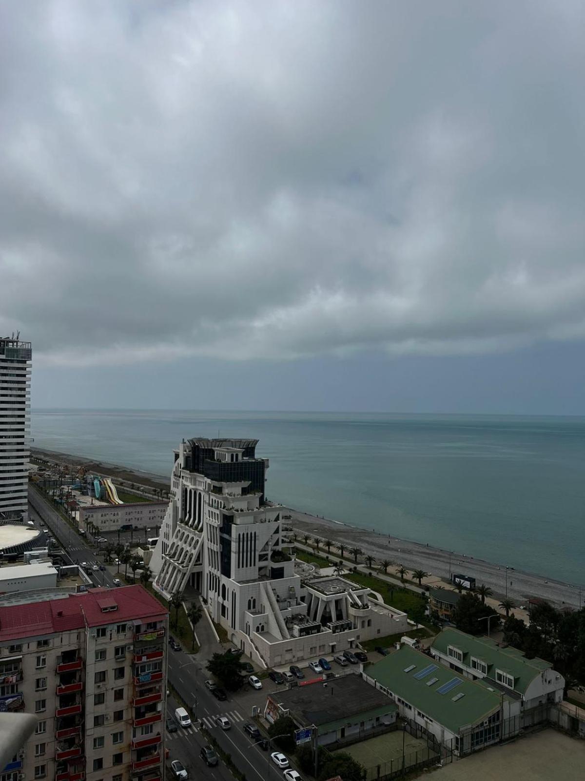 Holiday Premium Apartments Batumi Ngoại thất bức ảnh