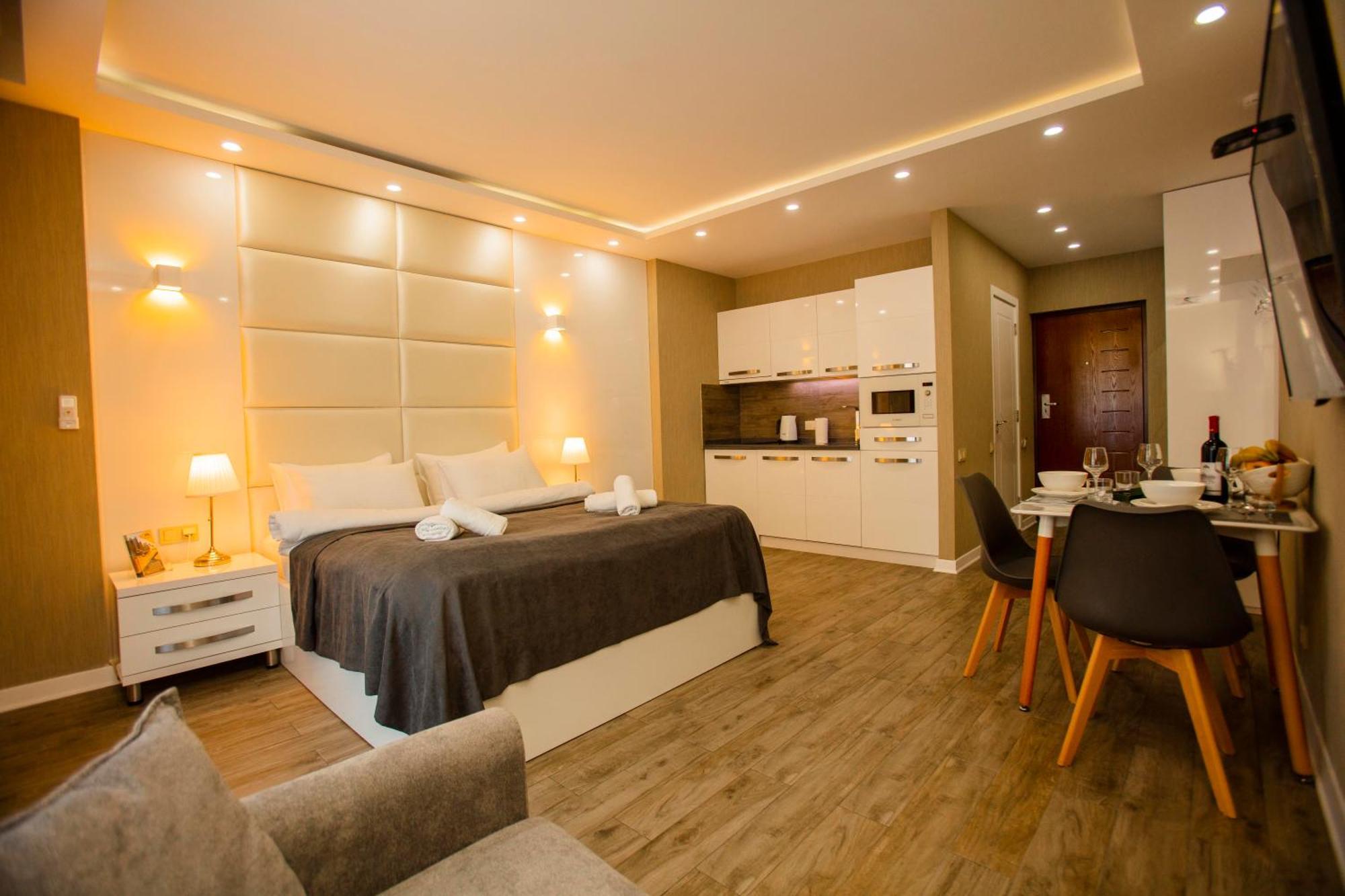 Holiday Premium Apartments Batumi Ngoại thất bức ảnh